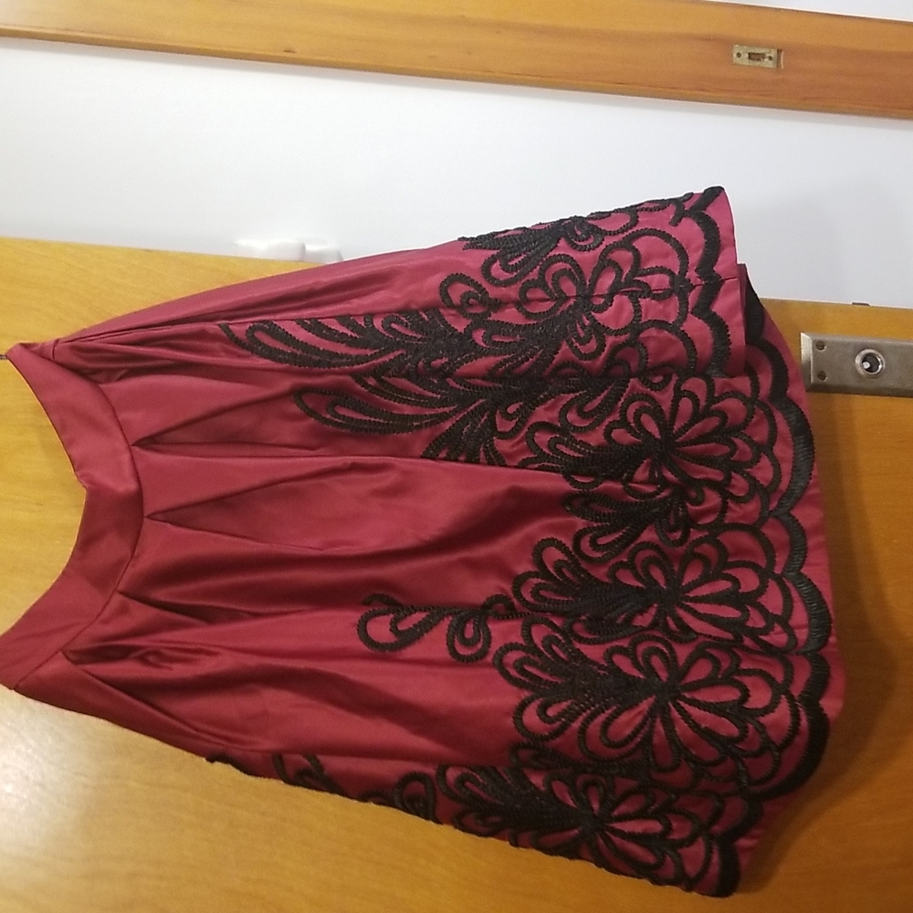 Gracia burgundy shirt women's medium